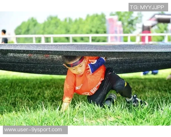 李左权在足球赛场上的精彩表现与职业生涯回顾